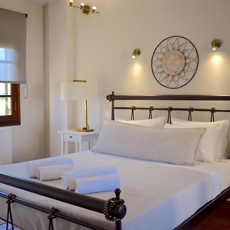 Ampelos Hillside Villa Akráta Eksteriør billede