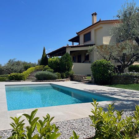 Ampelos Hillside Villa Akráta Eksteriør billede